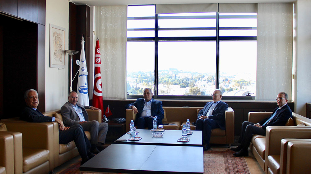 في لقاء ماجول بالطبوبي: تمسك بالسلم الاجتماعية وبالمحافظة على ديمومة المؤسسات ومواطن الشغل 